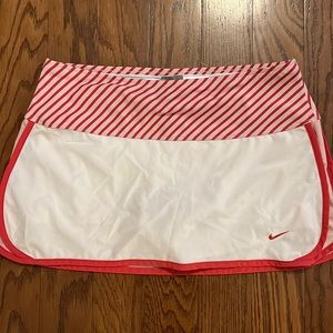 Nike tennis skirt size small